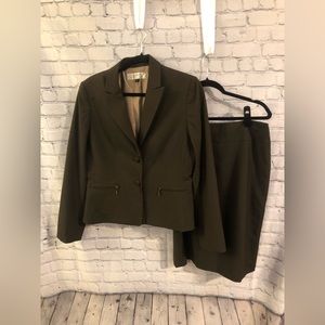Tahari skirt suit set.
